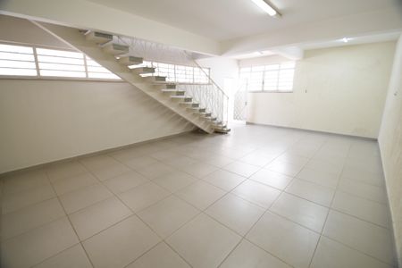 Casa à venda com 329m², 3 quartos e 6 vagasSala 1