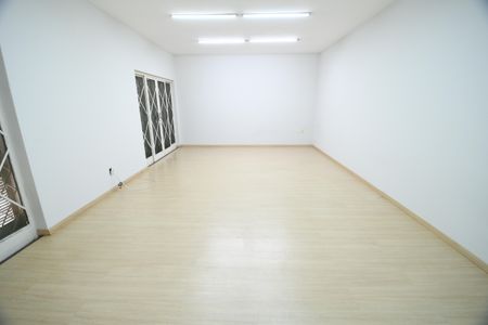 Casa à venda com 329m², 3 quartos e 6 vagasSala 2