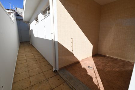 Casa à venda com 329m², 3 quartos e 6 vagasCorredor