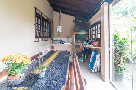 Casa à venda com 255m², 4 quartos e 3 vagasChurrasqueira