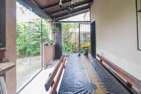 Casa à venda com 255m², 4 quartos e 3 vagasChurrasqueira