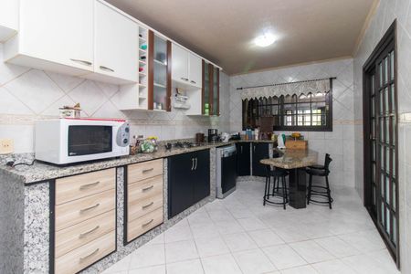 Casa à venda com 255m², 4 quartos e 3 vagasCozinha