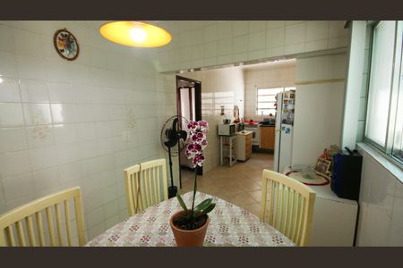 Casa para alugar com 150m², 3 quartos e 4 vagasCozinha