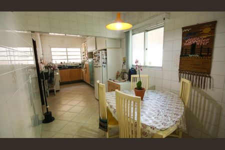 Casa para alugar com 150m², 3 quartos e 4 vagasCozinha