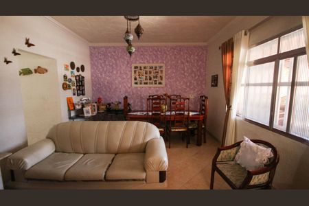 Casa para alugar com 150m², 3 quartos e 4 vagasSala