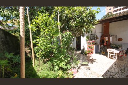 Casa para alugar com 150m², 3 quartos e 4 vagasQuintal