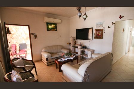 Casa para alugar com 150m², 3 quartos e 4 vagasSala