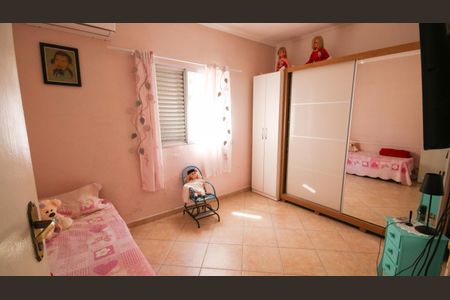 Casa para alugar com 150m², 3 quartos e 4 vagasQuarto 2