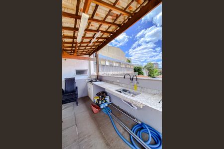 Casa à venda com 500m², 5 quartos e 8 vagas Casa à venda com 500m², 5 quartos e 8 vagasÁrea externa