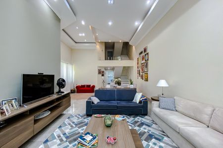 Casa à venda com 500m², 5 quartos e 8 vagas Casa à venda com 500m², 5 quartos e 8 vagasSala