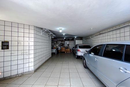 Casa à venda com 500m², 5 quartos e 8 vagas Casa à venda com 500m², 5 quartos e 8 vagasGaragem