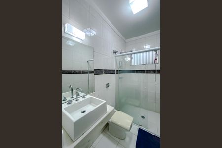 Casa à venda com 500m², 5 quartos e 8 vagas Casa à venda com 500m², 5 quartos e 8 vagasBanheiro da Suíte 2