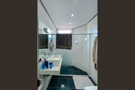 Casa à venda com 500m², 5 quartos e 8 vagas Casa à venda com 500m², 5 quartos e 8 vagasBanheiro da Suíte 3