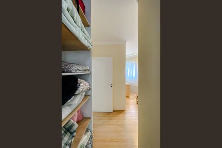 Casa à venda com 500m², 5 quartos e 8 vagas Casa à venda com 500m², 5 quartos e 8 vagasSuíte 2