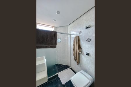 Casa à venda com 500m², 5 quartos e 8 vagas Casa à venda com 500m², 5 quartos e 8 vagasBanheiro da Suíte 3