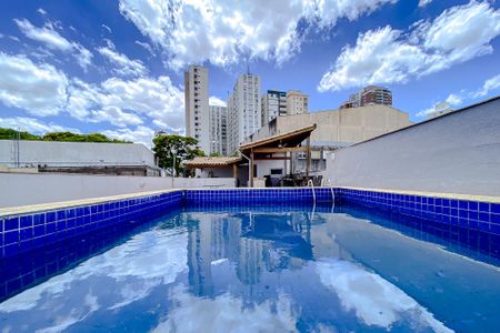 Casa à venda com 500m², 5 quartos e 8 vagas Casa à venda com 500m², 5 quartos e 8 vagasÁrea comum - Piscina