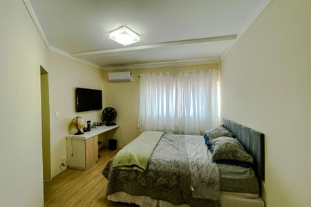 Casa à venda com 500m², 5 quartos e 8 vagas Casa à venda com 500m², 5 quartos e 8 vagasSuíte 3