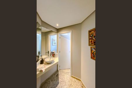 Casa à venda com 500m², 5 quartos e 8 vagas Casa à venda com 500m², 5 quartos e 8 vagasLavabo 2