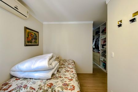 Casa à venda com 500m², 5 quartos e 8 vagas Casa à venda com 500m², 5 quartos e 8 vagasSuíte 2