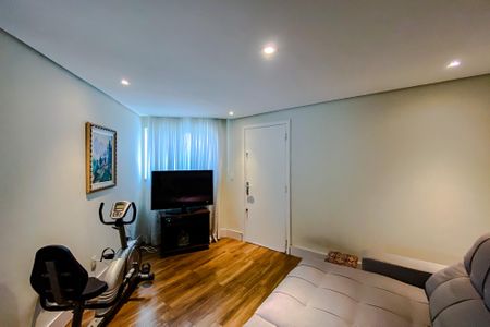 Casa à venda com 500m², 5 quartos e 8 vagas Casa à venda com 500m², 5 quartos e 8 vagasSala de TV