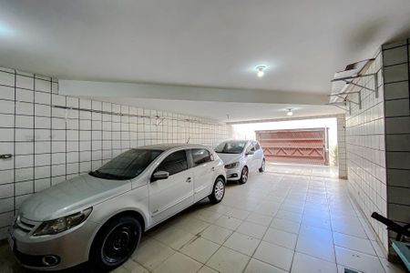 Casa à venda com 500m², 5 quartos e 8 vagas Casa à venda com 500m², 5 quartos e 8 vagasGaragem