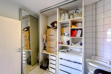 Casa à venda com 500m², 5 quartos e 8 vagas Casa à venda com 500m², 5 quartos e 8 vagasQuarto de Serviço