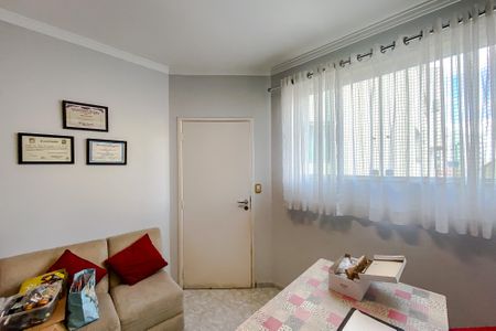 Casa à venda com 500m², 5 quartos e 8 vagas Casa à venda com 500m², 5 quartos e 8 vagasEscritório