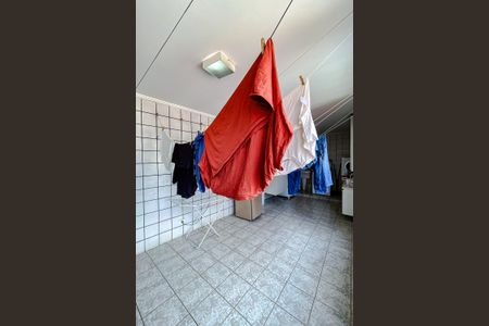 Casa à venda com 500m², 5 quartos e 8 vagas Casa à venda com 500m², 5 quartos e 8 vagasÁrea de Serviço