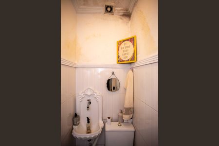 Casa à venda com 72m², 3 quartos e 1 vagaLavabo