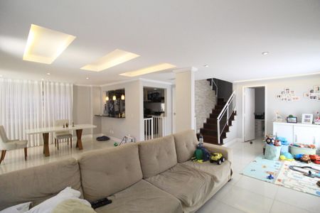 Casa de condomínio à venda com 260m², 4 quartos e 2 vagasSala