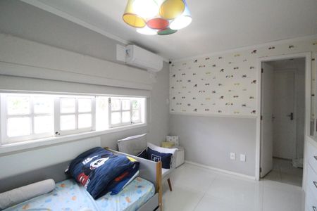 Casa de condomínio à venda com 260m², 4 quartos e 2 vagasSuíte 1 - Canadense 