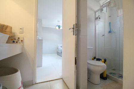 Casa de condomínio à venda com 260m², 4 quartos e 2 vagasBanheiro canadense 