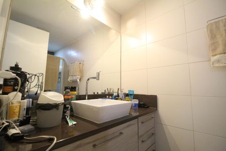 Casa de condomínio à venda com 260m², 4 quartos e 2 vagasBanheiro da suíte 3