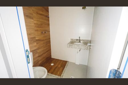 Casa à venda com 192m², 3 quartos e 2 vagasBanheiro