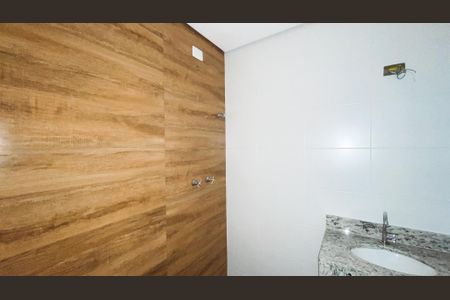 Casa à venda com 192m², 3 quartos e 2 vagasBanheiro