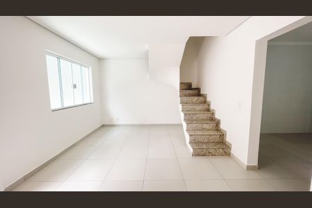 Sala de casa à venda com 3 quartos, 192m² em Jardim Santa Ines, São Paulo