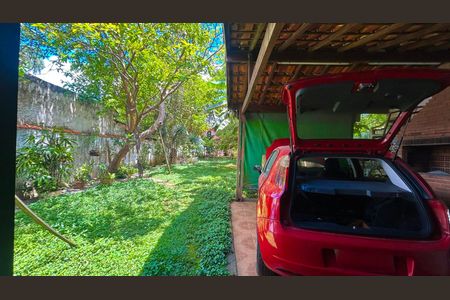 Casa para alugar com 100m², 3 quartos e 5 vagas Casa para alugar com 100m², 3 quartos e 5 vagasGaragem