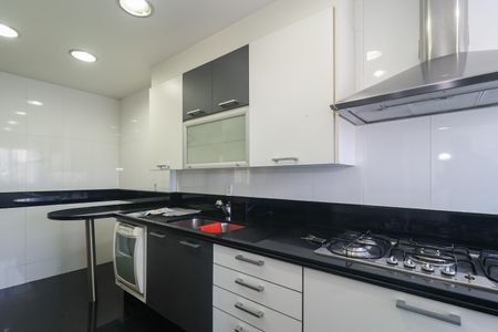 Apartamento para alugar com 148m², 3 quartos e 2 vagas Apartamento para alugar com 148m², 3 quartos e 2 vagasCozinha