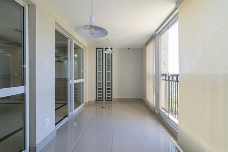 Apartamento para alugar com 148m², 3 quartos e 2 vagas Apartamento para alugar com 148m², 3 quartos e 2 vagasVaranda da Sala