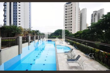 Apartamento para alugar com 148m², 3 quartos e 2 vagas Apartamento para alugar com 148m², 3 quartos e 2 vagasÁrea comum - Piscina