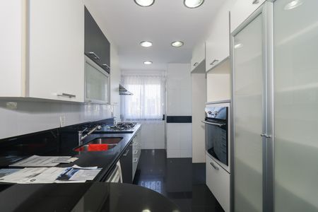 Apartamento para alugar com 148m², 3 quartos e 2 vagas Apartamento para alugar com 148m², 3 quartos e 2 vagasCozinha
