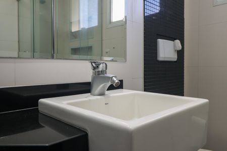 Apartamento para alugar com 148m², 3 quartos e 2 vagas Apartamento para alugar com 148m², 3 quartos e 2 vagasBanheiro da Suíte 1