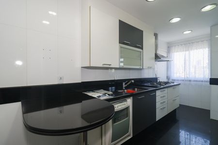 Apartamento para alugar com 148m², 3 quartos e 2 vagas Apartamento para alugar com 148m², 3 quartos e 2 vagasCozinha