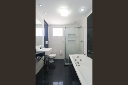 Apartamento para alugar com 148m², 3 quartos e 2 vagas Apartamento para alugar com 148m², 3 quartos e 2 vagasBanheiro da Suíte 1