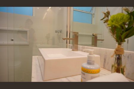 Apartamento para alugar com 76m², 2 quartos e 1 vagaBanheiro Corredor