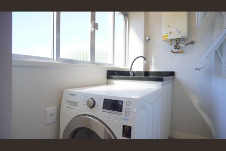 Apartamento para alugar com 76m², 2 quartos e 1 vagaCozinha e Área de Serviço