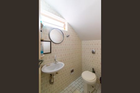 Casa à venda com 169m², 3 quartos e 1 vaga Casa à venda com 169m², 3 quartos e 1 vagaLavabo