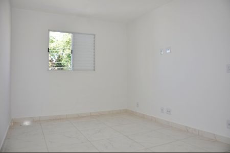 Quarto 1 de casa para alugar com 2 quartos, 65m² em Parque Sao Luis, São Paulo