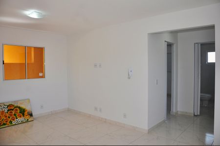 Sala/Cozinha de casa para alugar com 2 quartos, 65m² em Parque Sao Luis, São Paulo