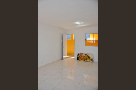 Casa para alugar com 65m², 2 quartos e sem vagaSala/Cozinha